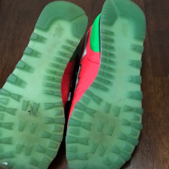 New Balance - Picture 4 of 5